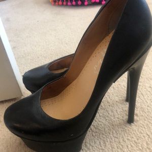 LAMB Gwen Stefani- platform leather pumps